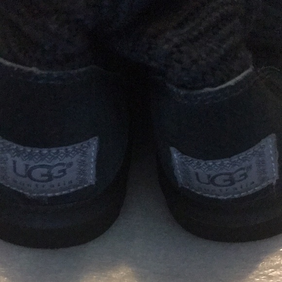 Ugg Cardy Boot - Picture 7 of 10
